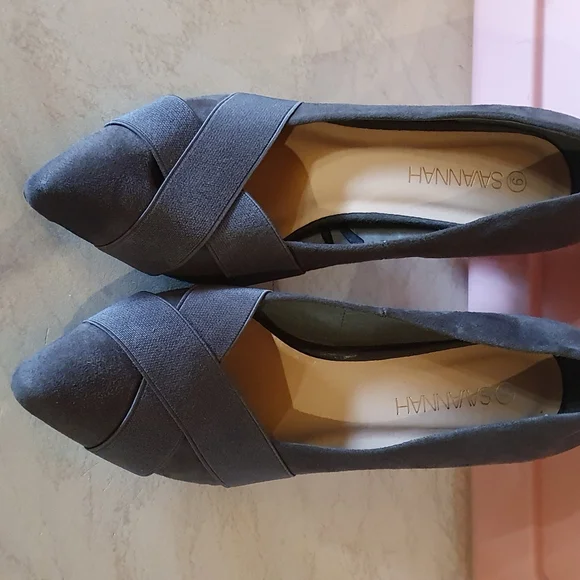 Size 9 Savannah grey pointy toe heel - Picture 2 of 7